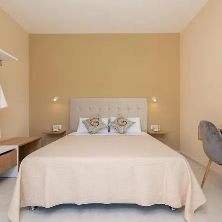 Spartakos Luxury 5 Villa