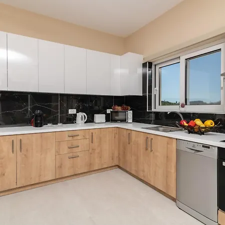 Вилла Spartakos Luxury 5 *